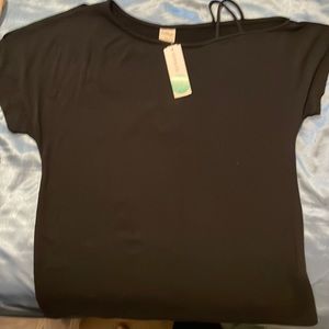 Kaileigh cold shoulder knit top black large NWT